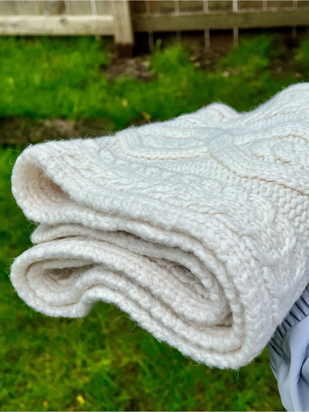 GAP 100% chunky wool cable scarf NWOT cream